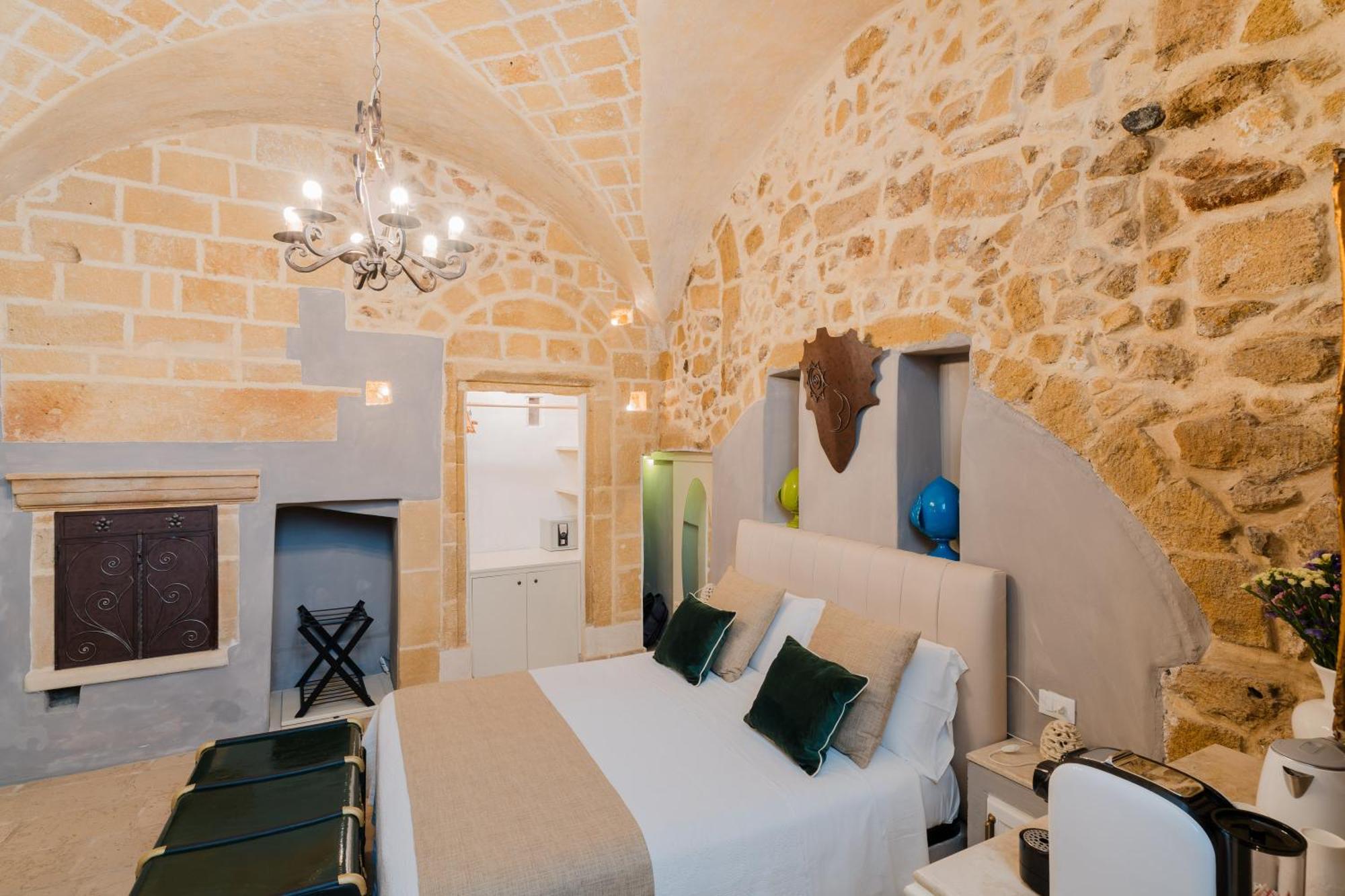 לינה וארוחת בוקר גאליפולי Relais La Casa Del Poeta מראה חיצוני תמונה